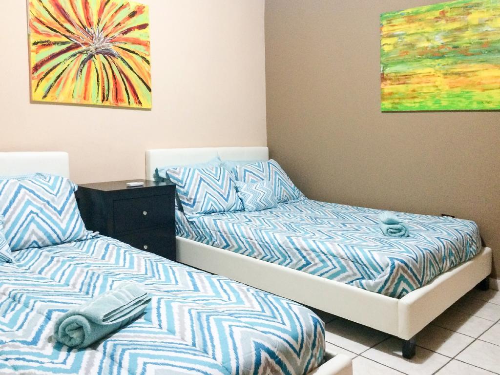 Coastal Express Inn & Suites #1 At 681 Ocean Drive Islote Pokoj fotografie